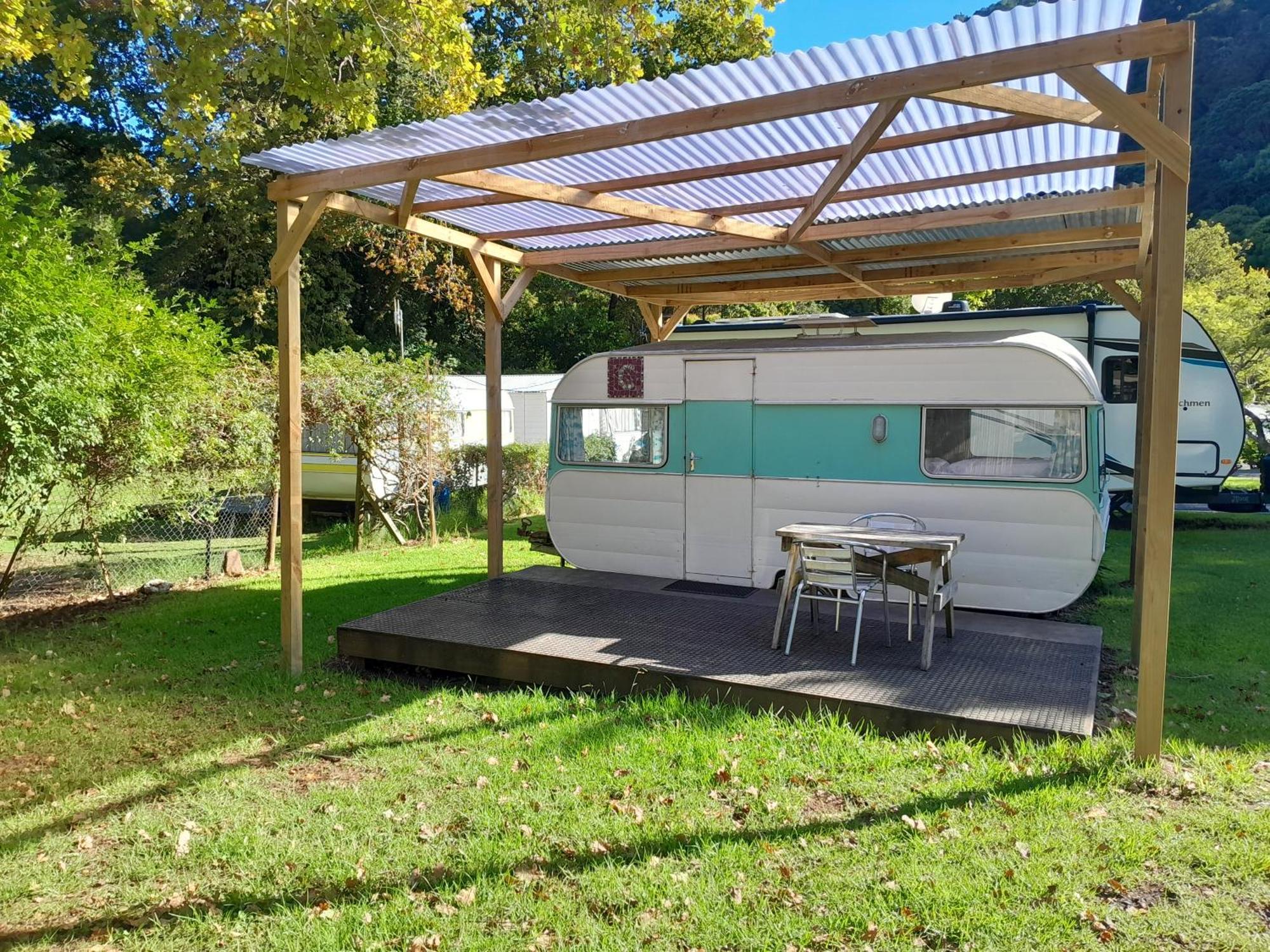 Dickson Holiday Park Thames Exterior foto
